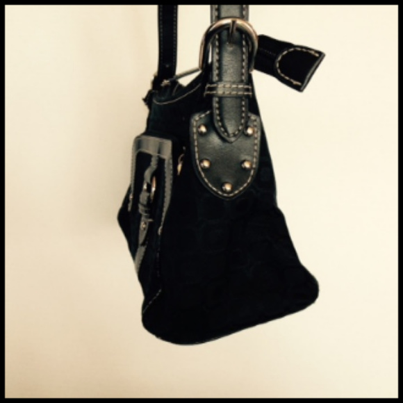 Liz & Co Black Purse - Picture 4 of 4